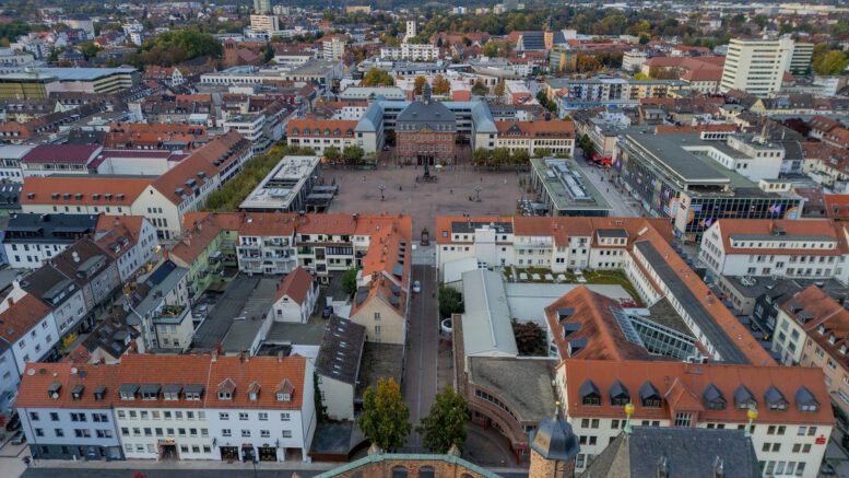 Abendliche Stadtführung in Hanau erläutert Gründung und Stadtgeschichte
