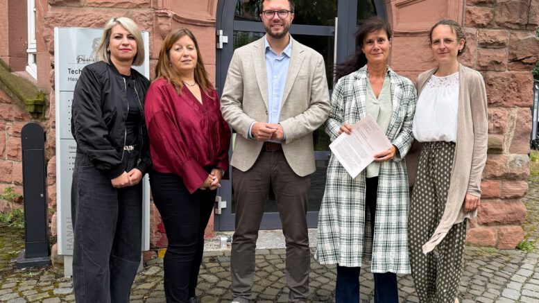 Ärzte und Bürgermeister warnen vor Verschlechterung der pädiatrischen Versorgung in Hanau durch geplantes GKV Gesetz Ärzte und Bürgermeister warnen vor Verschlechterung der pädiatrischen Versorgung in Hanau durch geplantes GKV Gesetz