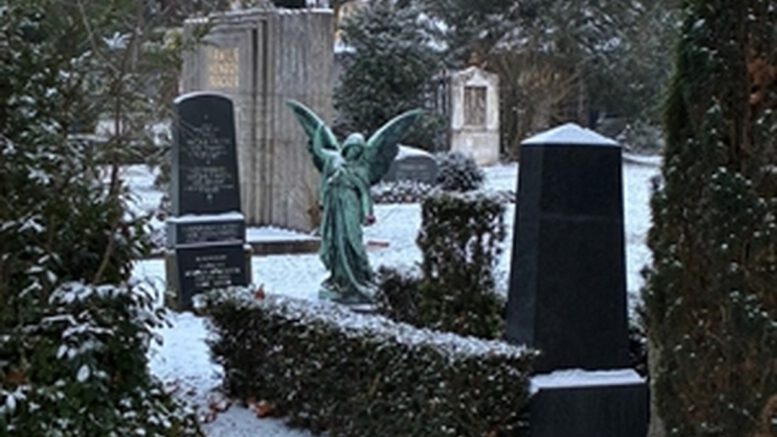 Eisglätte führt zur vorübergehenden Sperrung der Hanauer Friedhöfe Eisglätte führt zur vorübergehenden Sperrung der Hanauer Friedhöfe