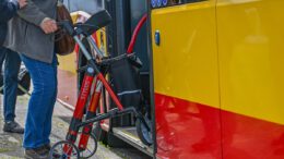 Hanau bietet Praxis-Schulung für Rollatornutzer im Linienbus