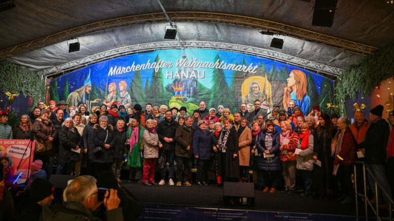 Hanau zeichnet über 200 Ehrenamtliche mit Hessischer Ehrenamts-Card aus