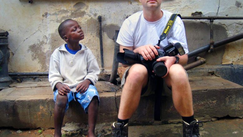 Jens Grossmann zeigt Krisenbilder und Alltagsmomente im Neustädter Rathaus