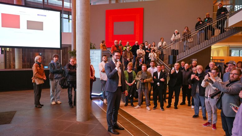 Maximilian Bieri gewinnt Oberbürgermeisterwahl in Hanau nach Stichentscheid Maximilian Bieri gewinnt Oberbürgermeisterwahl in Hanau nach Stichentscheid